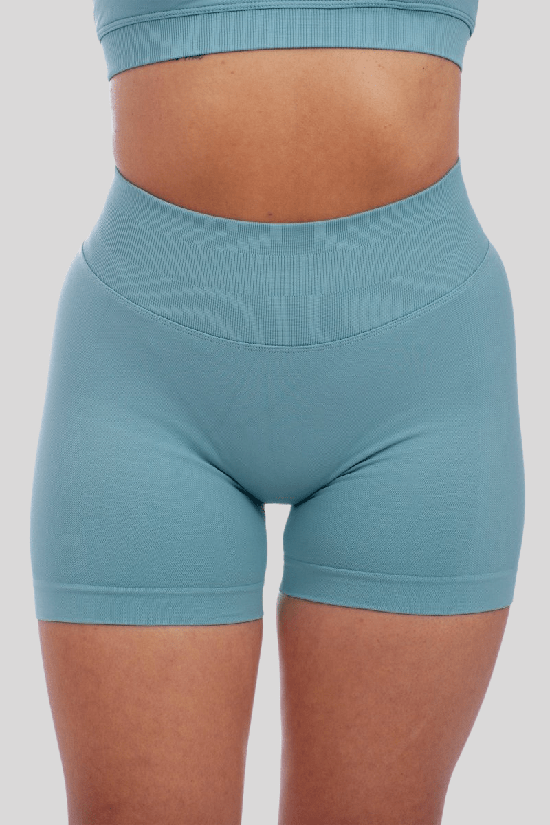 Iris V - Shape Scrunch Shorts - Nero - Nikki B fit