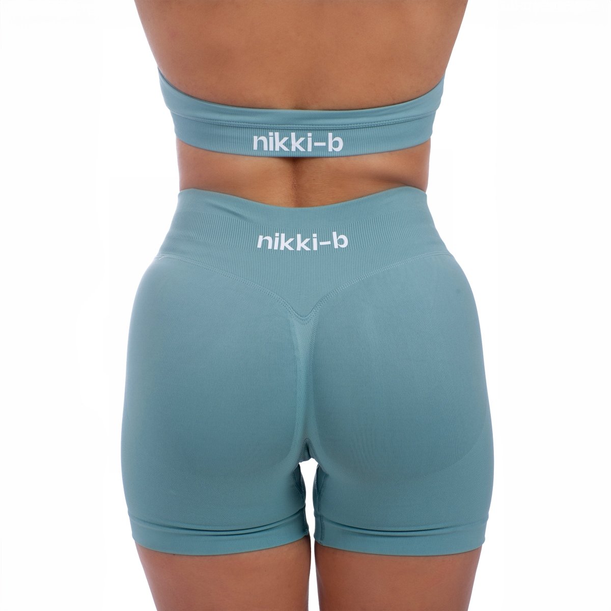 Iris V - Shape Scrunch Shorts - Verde Acqua - Nikki B fit