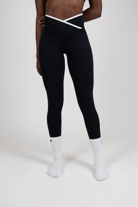 Nova Noir Linea Leggins - Nikki B fit