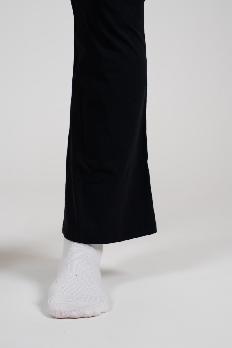 Nova Noir Linea Leggins Zampa - Nikki B fit