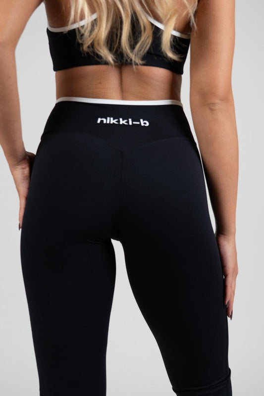 Nova Noir Linea Leggins Zampa - Nikki B fit